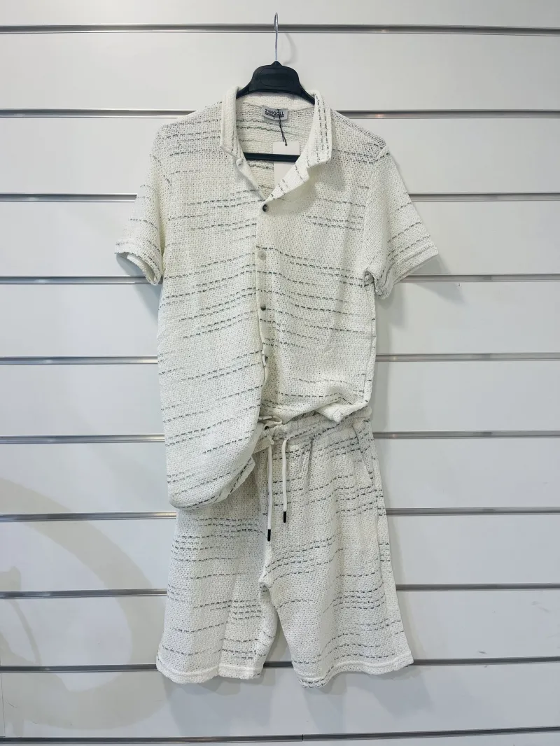 Hemd-Shorts-Set im Häkelstil