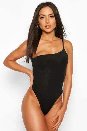 One-Shoulder-Badeanzug aus glänzendem Jersey mit Tanga
