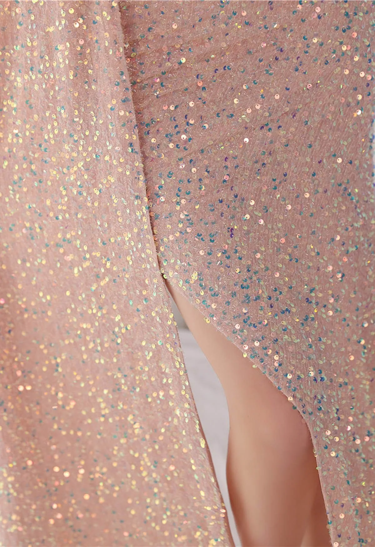 One-Shoulder-Maxikleid mit Pailletten, Rüschen und Schlitz in Rosa